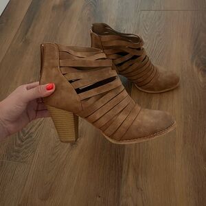 Brown strappy booties with zipper in back!